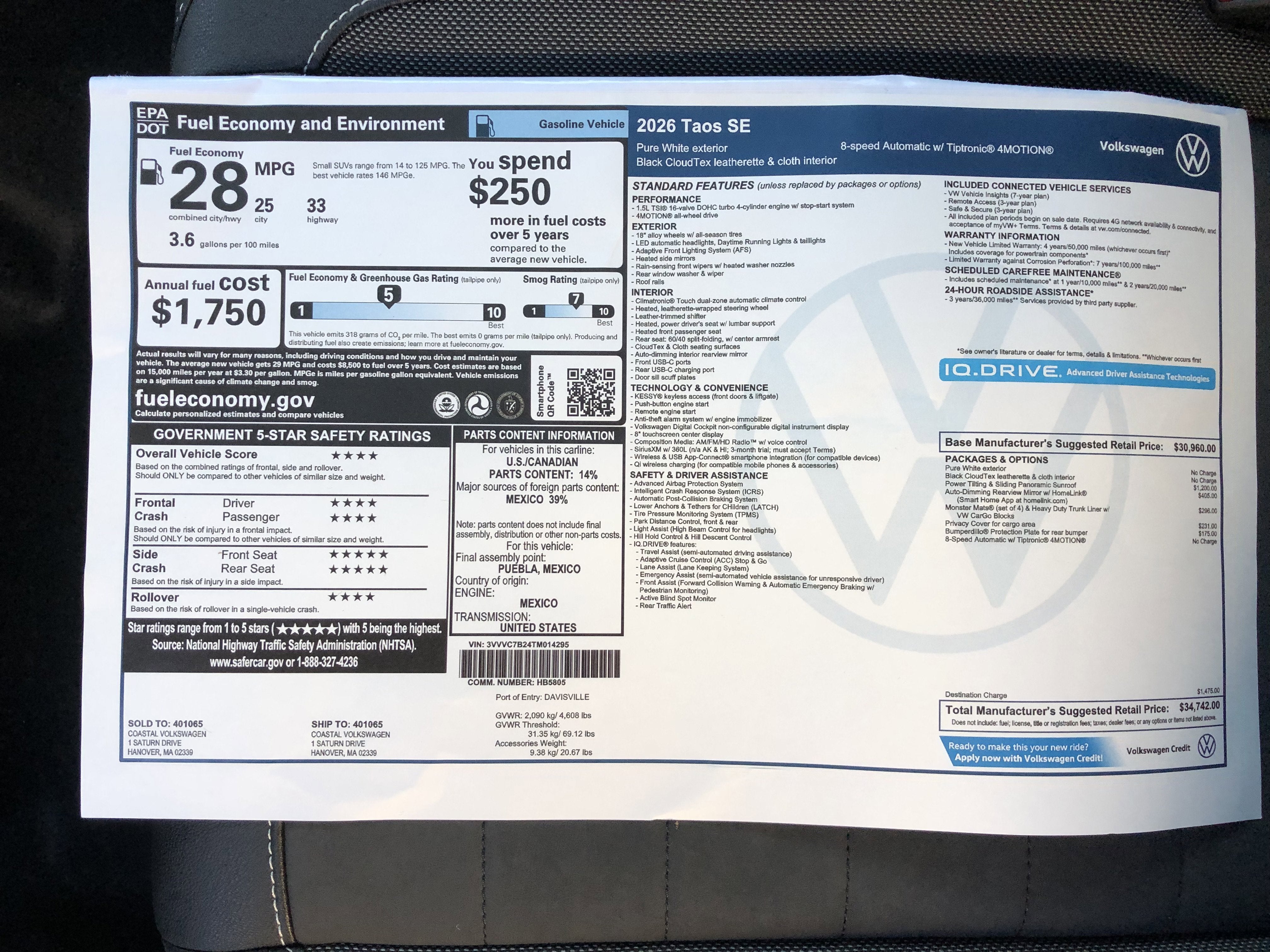 2026 Volkswagen Taos SE w/panoramic sunroof