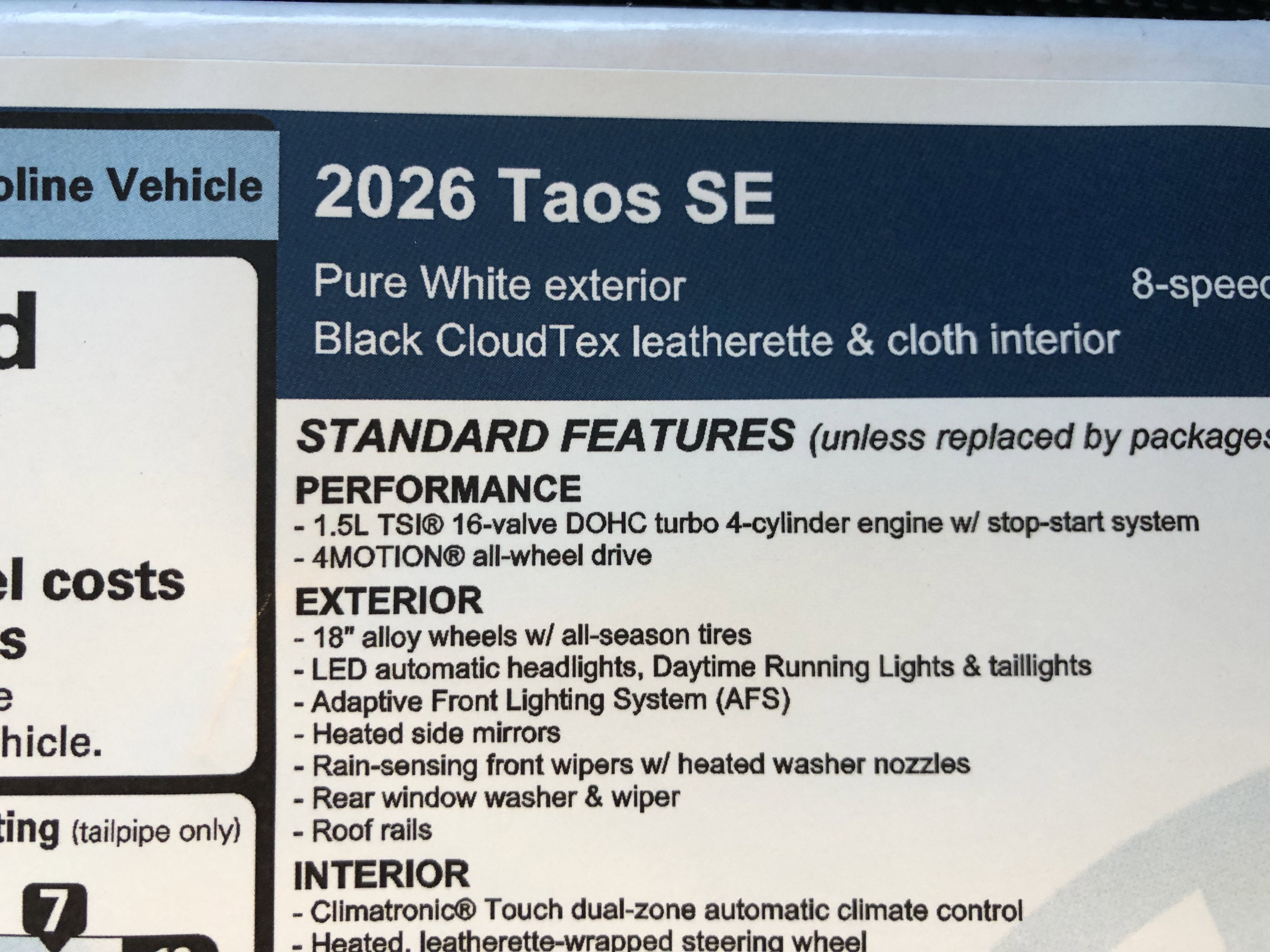 2026 Volkswagen Taos SE w/panoramic sunroof