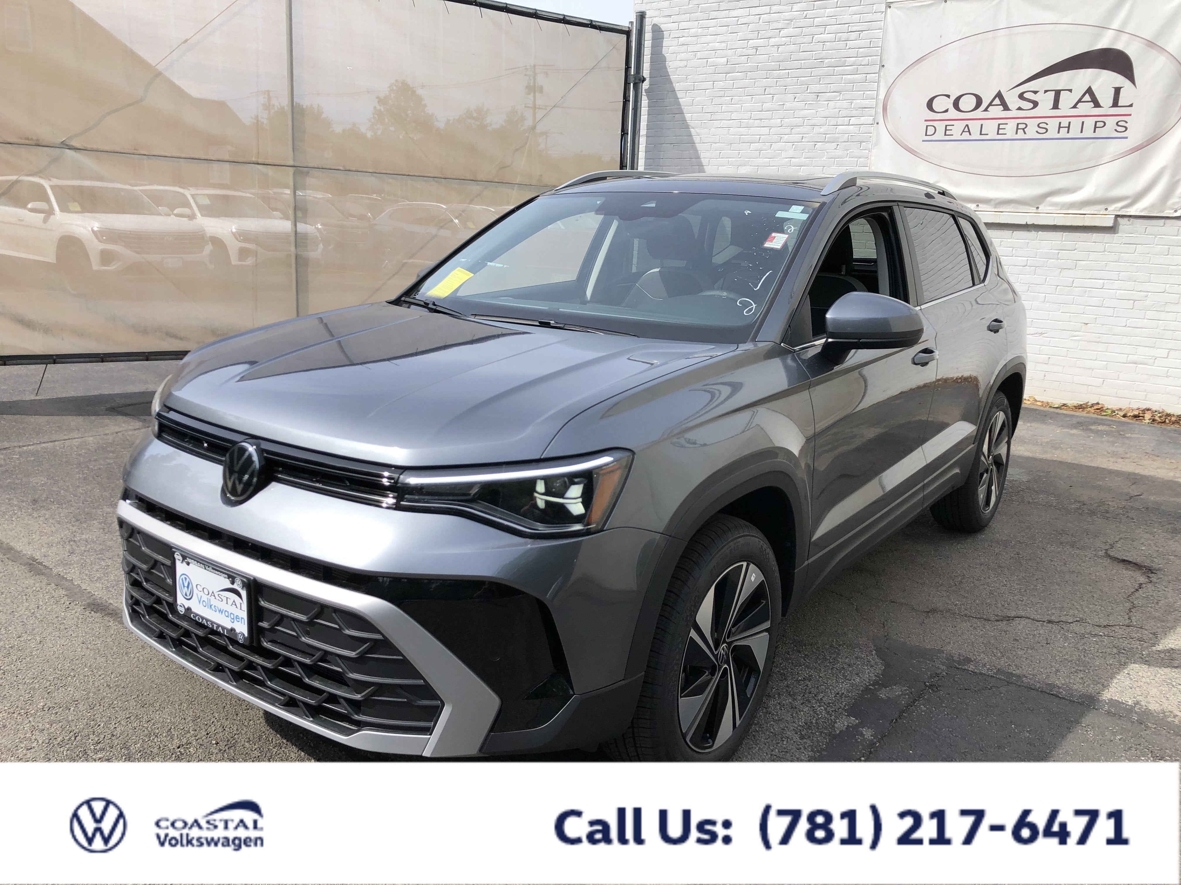 2026 Volkswagen Taos SE w/panoramic sunroof