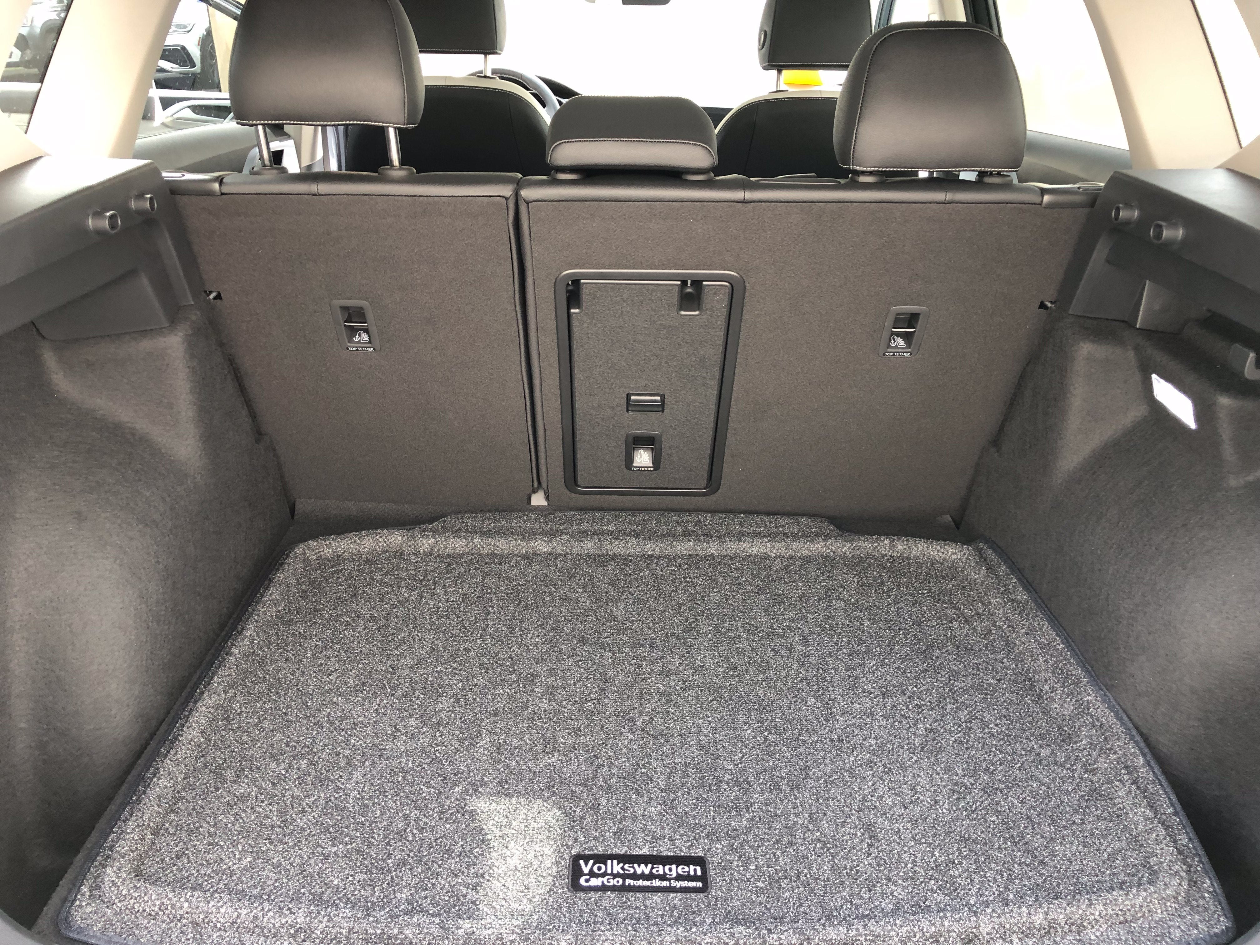 2026 Volkswagen Taos SE w/panoramic sunroof