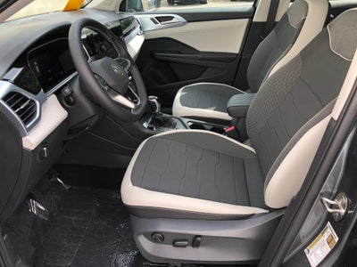 2026 Volkswagen Taos SE w/panoramic sunroof