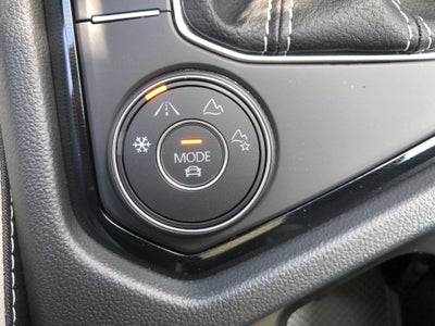 2026 Volkswagen Taos SE w/panoramic sunroof