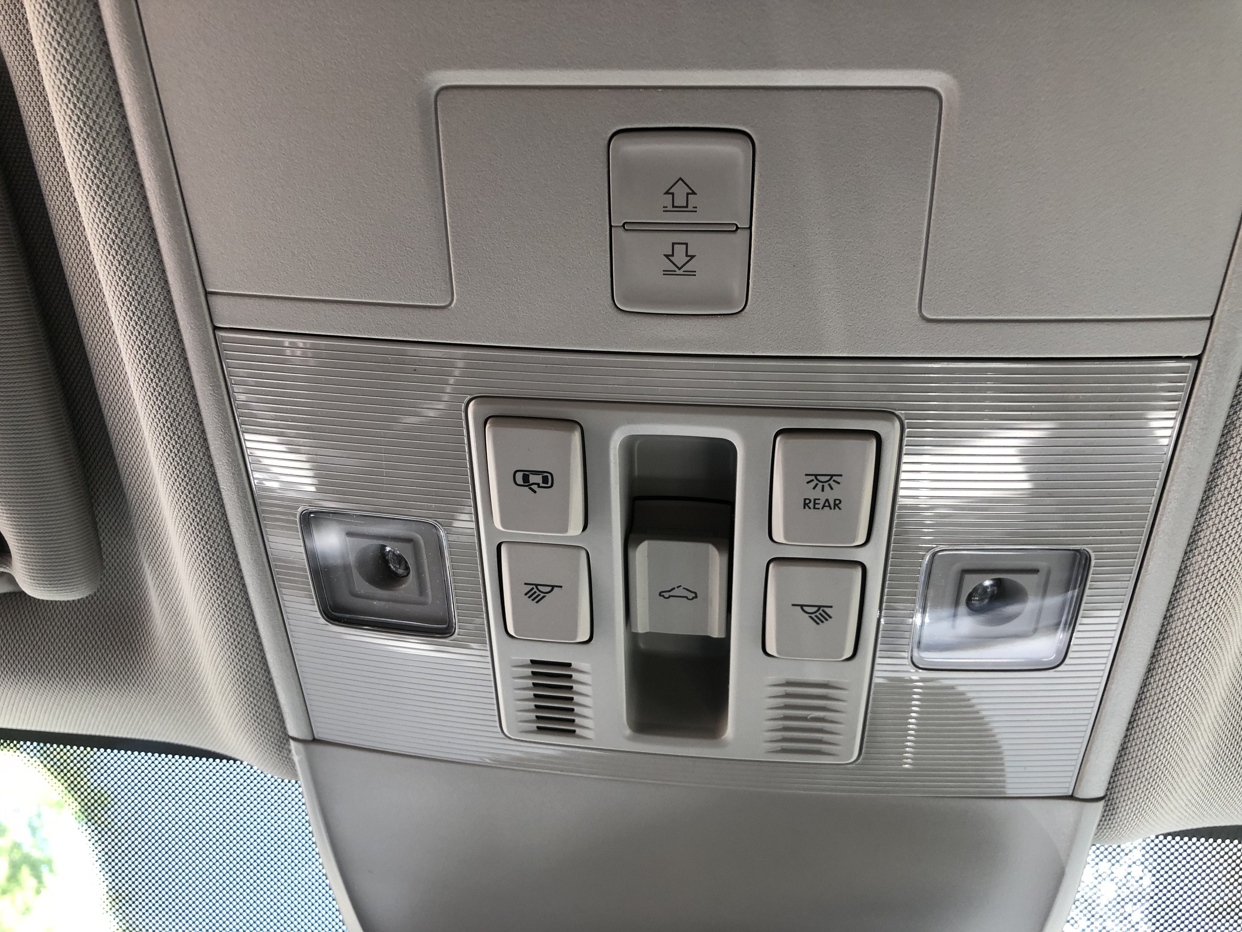 2026 Volkswagen Taos SE w/panoramic sunroof