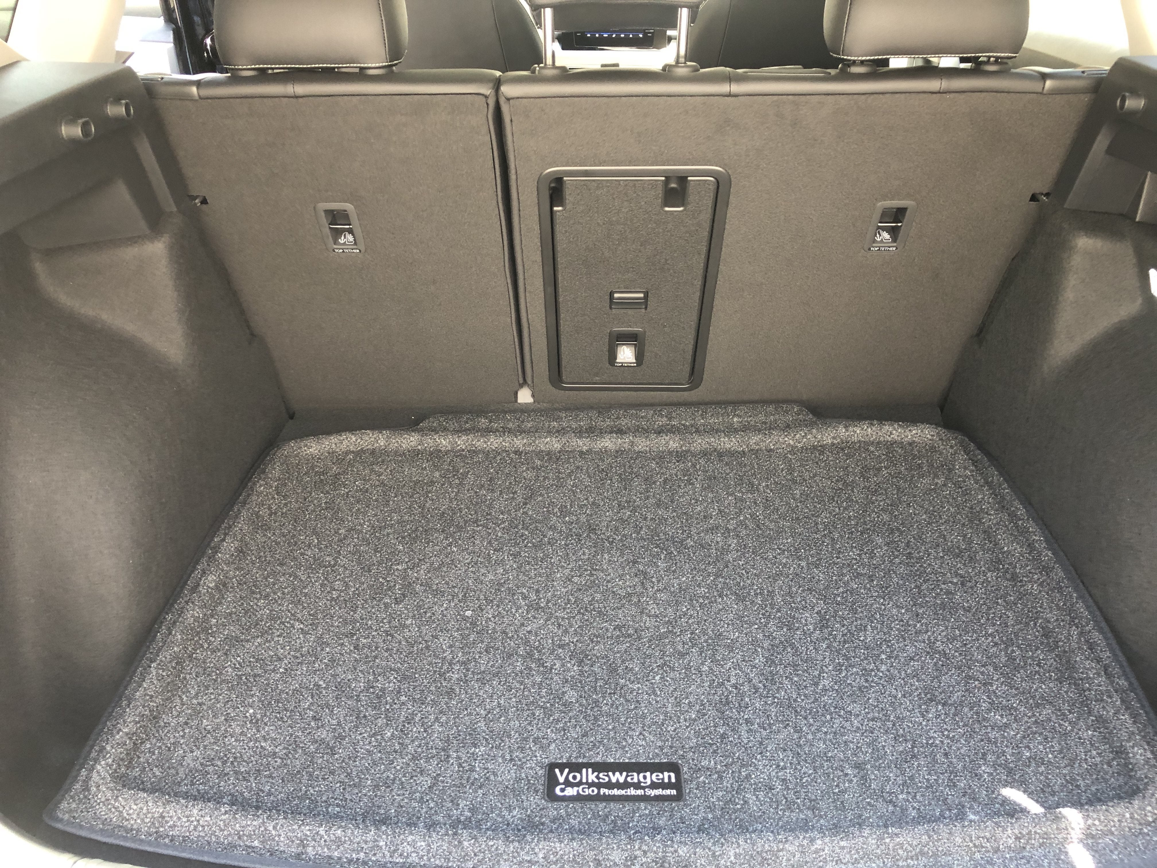 2026 Volkswagen Taos SE w/panoramic sunroof