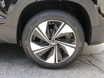 2026 Volkswagen Taos SE w/panoramic sunroof
