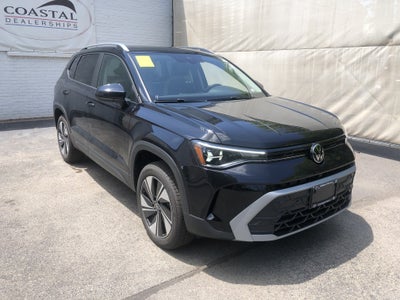 2026 Volkswagen Taos SE w/panoramic sunroof