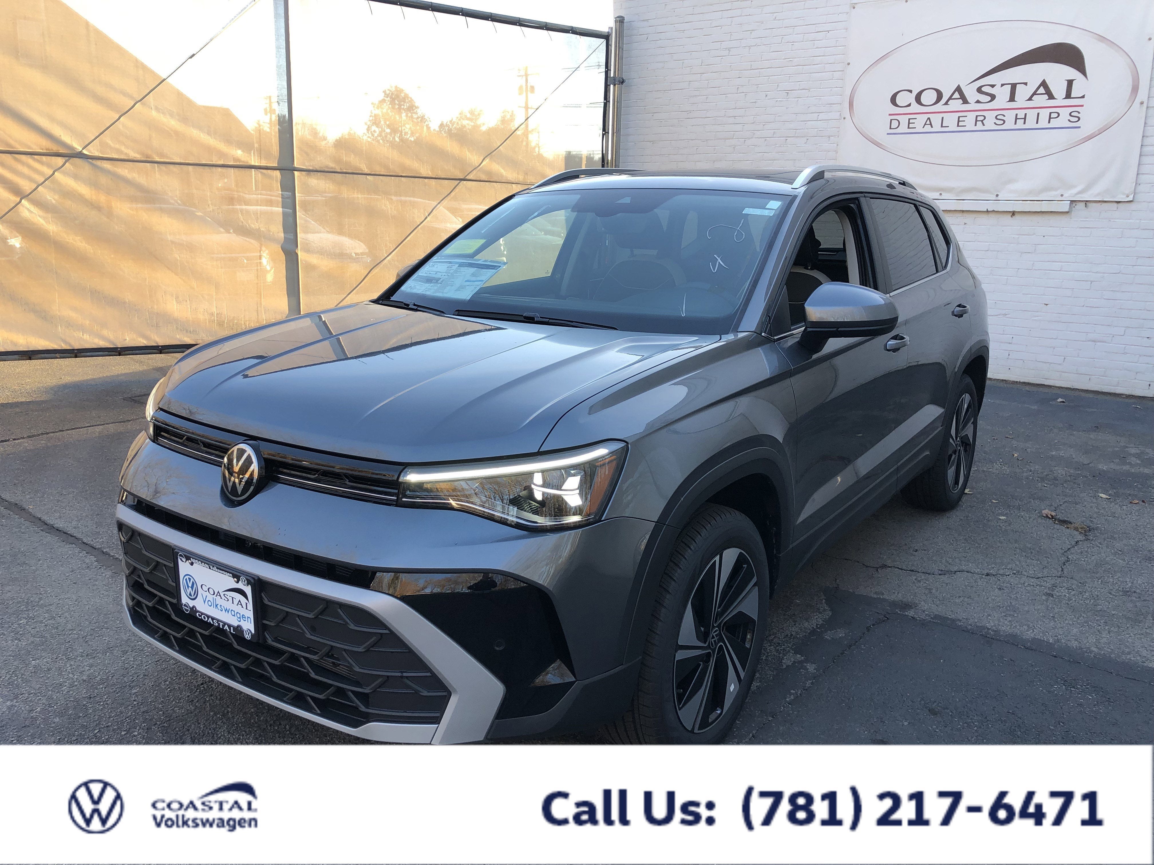 2026 Volkswagen Taos SE w/panoramic sunroof