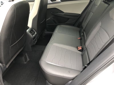 2026 Volkswagen Taos SE w/panoramic sunroof