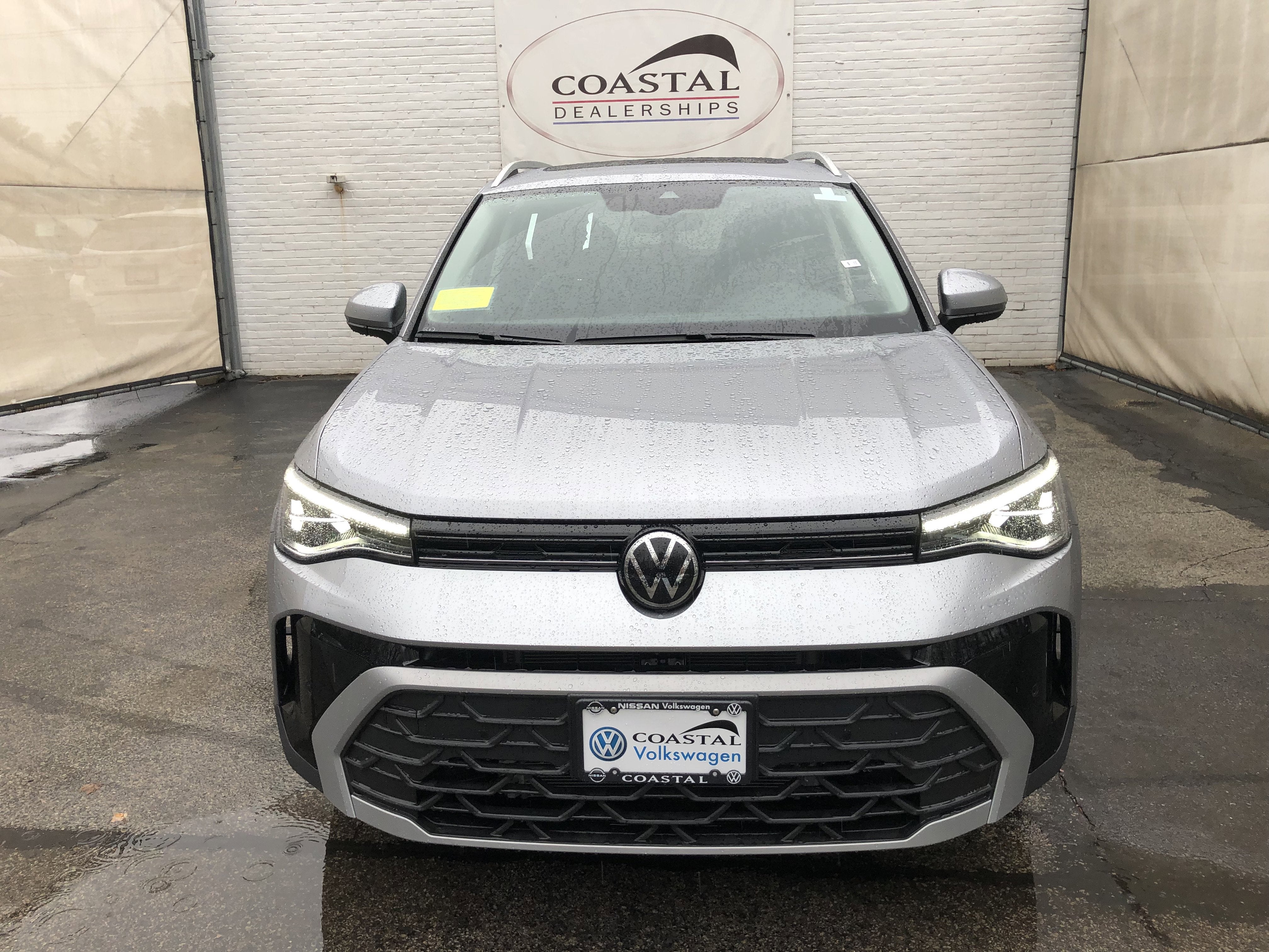 2026 Volkswagen Taos SE w/panoramic sunroof