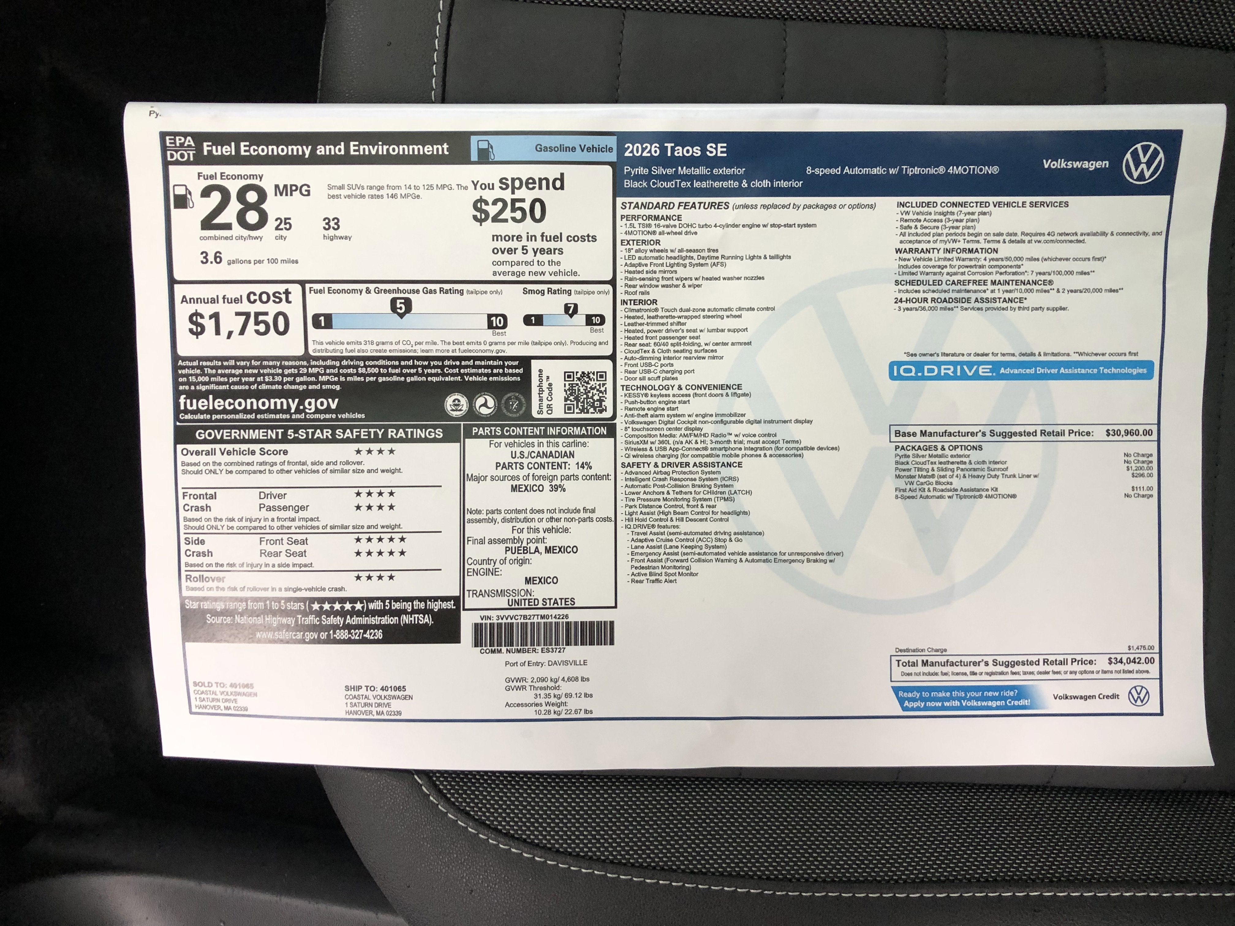 2026 Volkswagen Taos SE w/panoramic sunroof