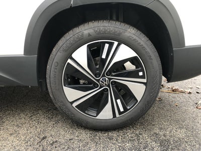 2026 Volkswagen Taos SE w/panoramic sunroof