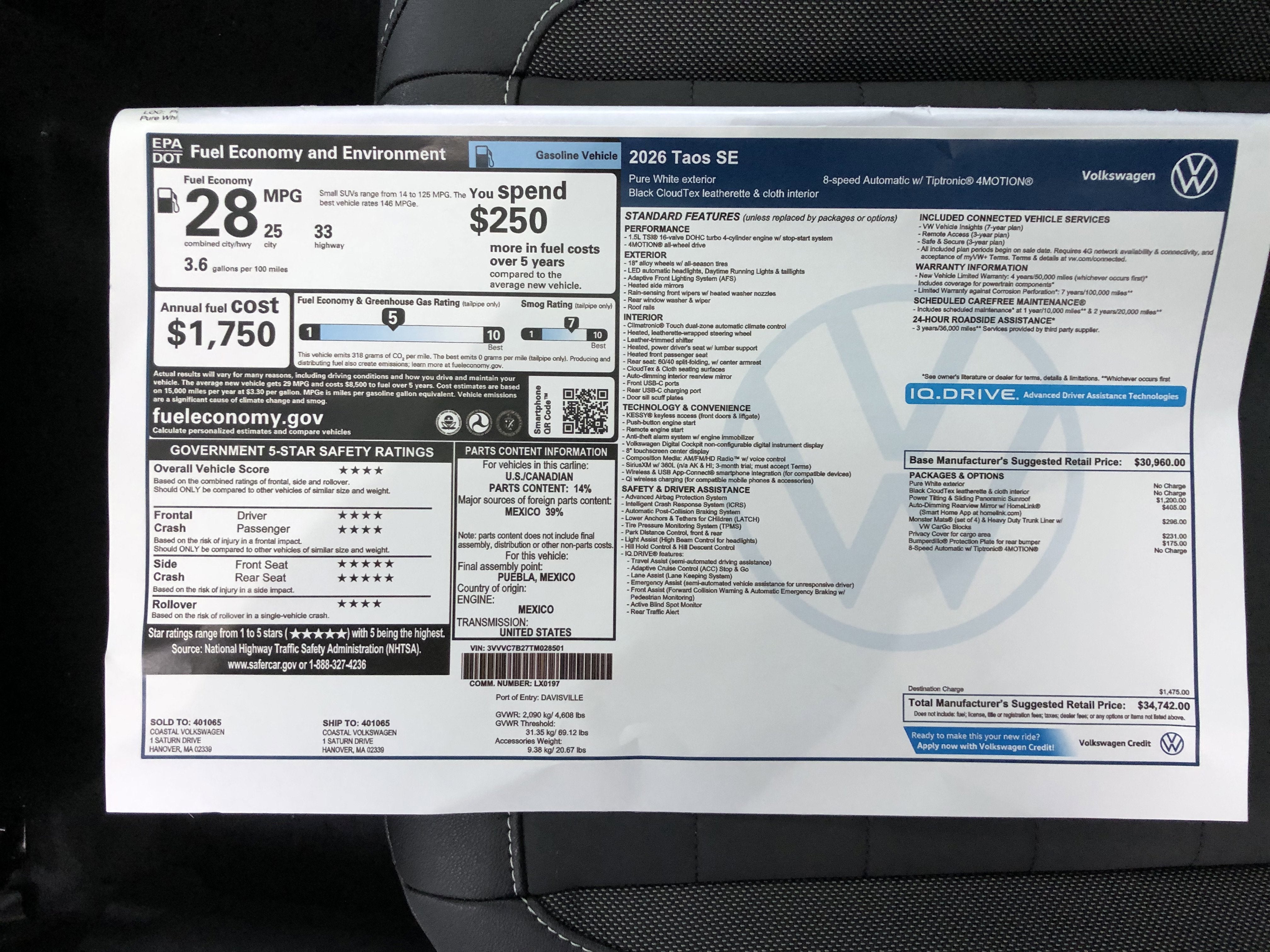 2026 Volkswagen Taos SE w/panoramic sunroof