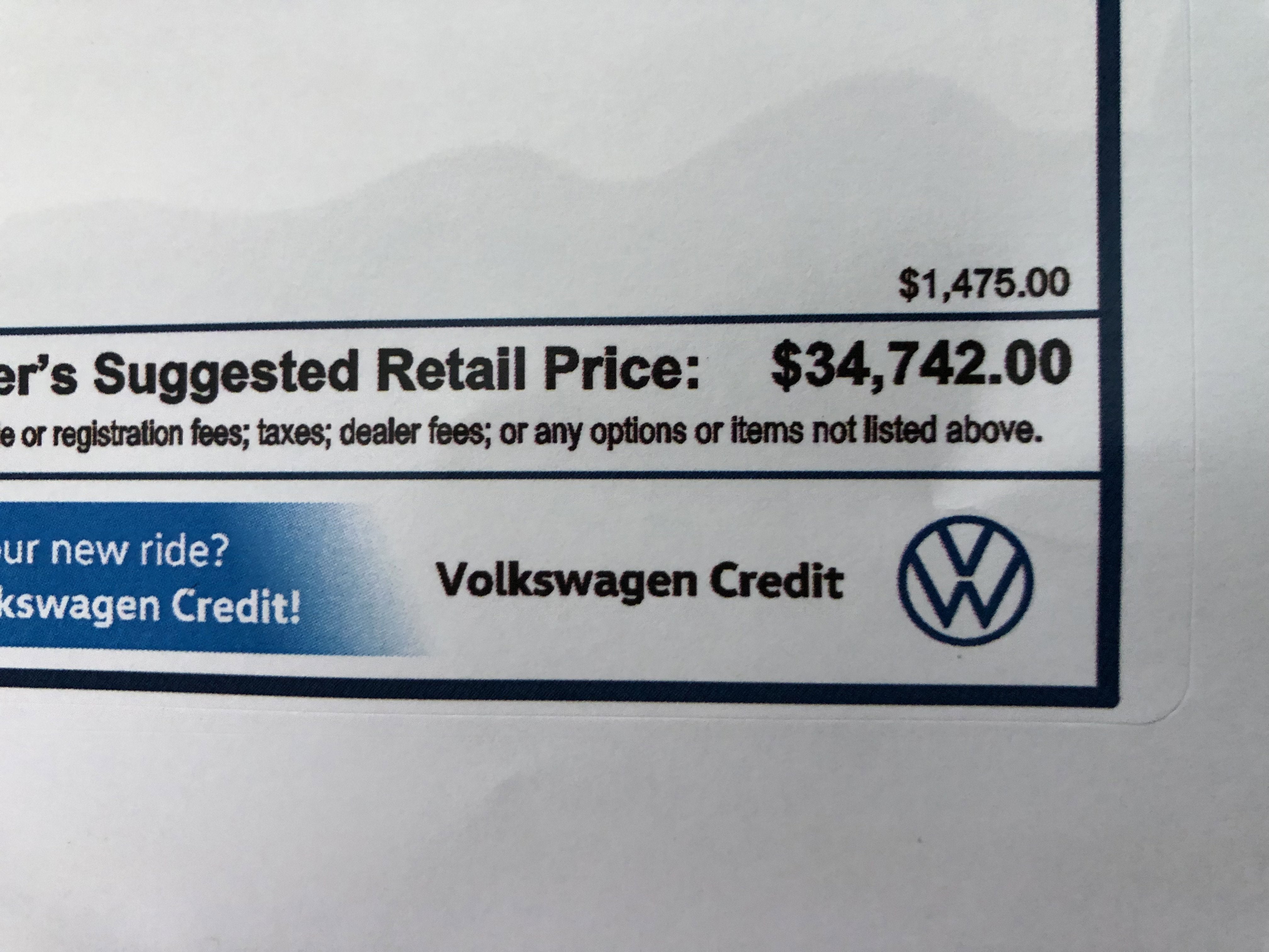 2026 Volkswagen Taos SE w/panoramic sunroof