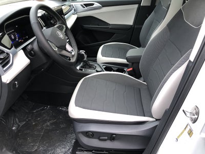 2026 Volkswagen Taos SE w/panoramic sunroof