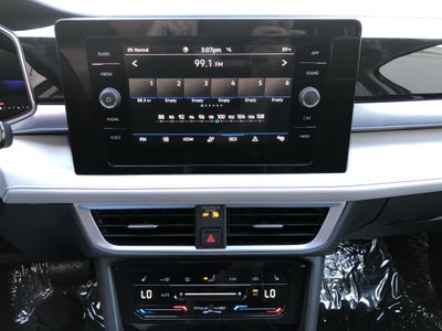 2026 Volkswagen Taos SE