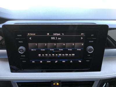 2026 Volkswagen Taos SE