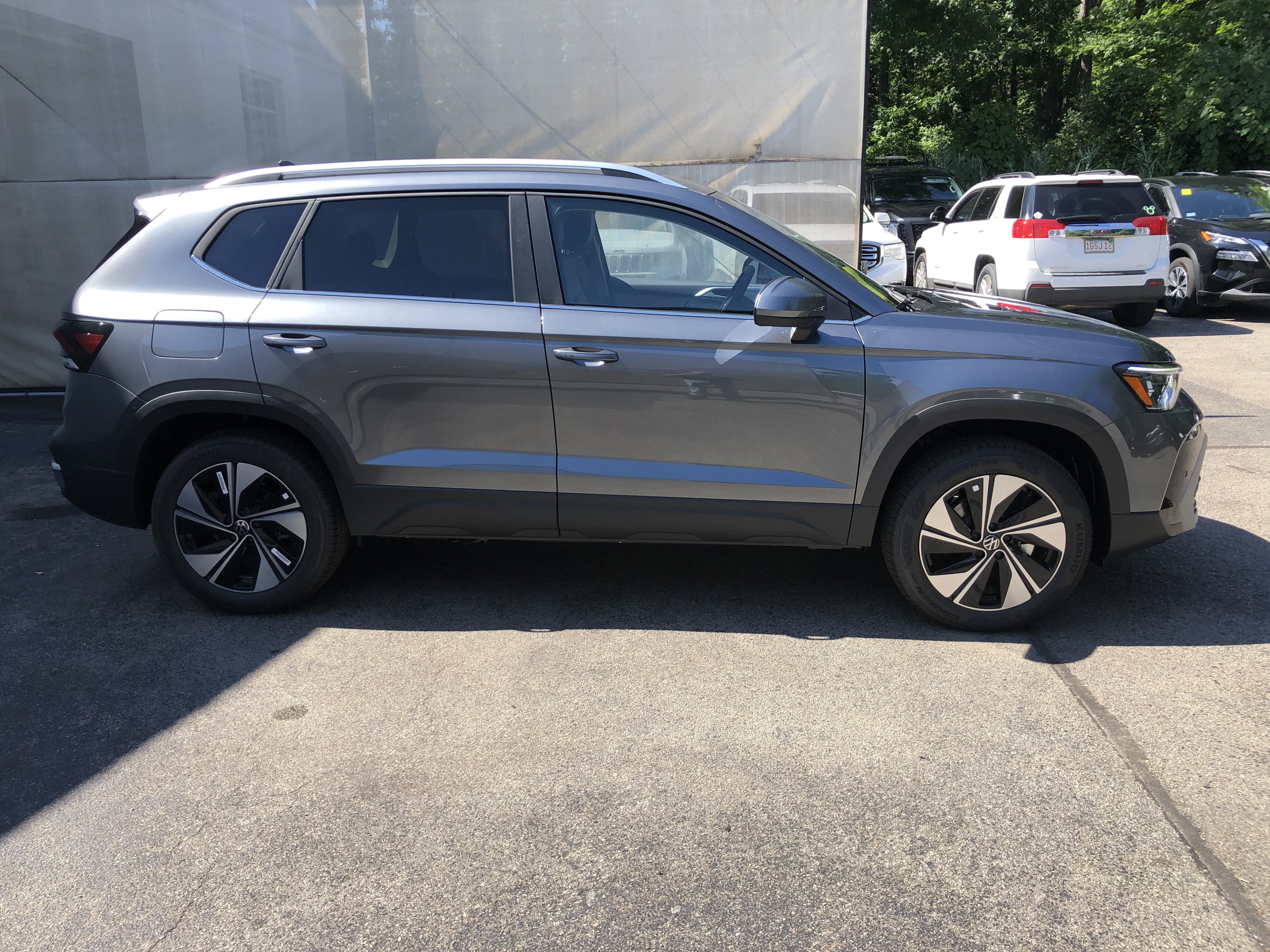 2026 Volkswagen Taos SE