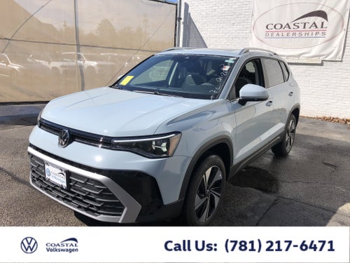 2026 Volkswagen Taos SE w/panoramic sunroof