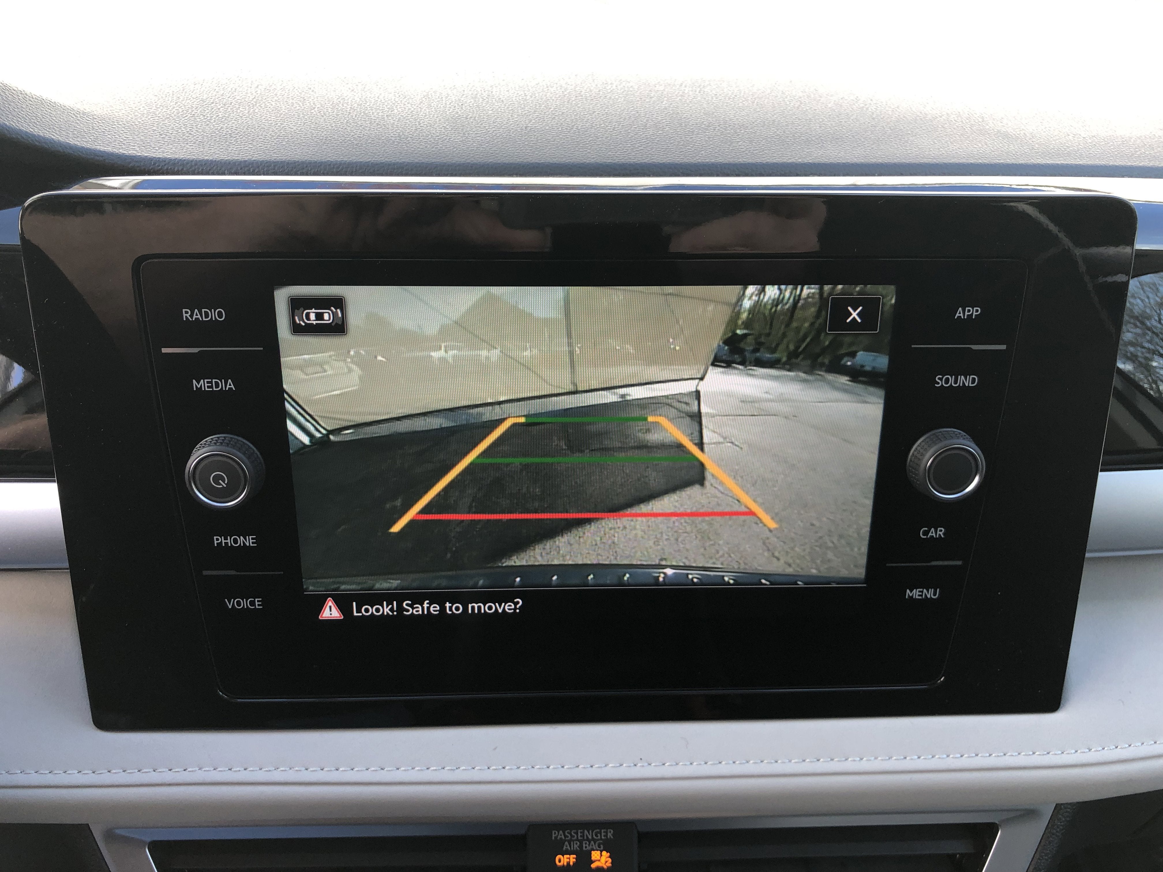 2026 Volkswagen Taos SE w/panoramic sunroof