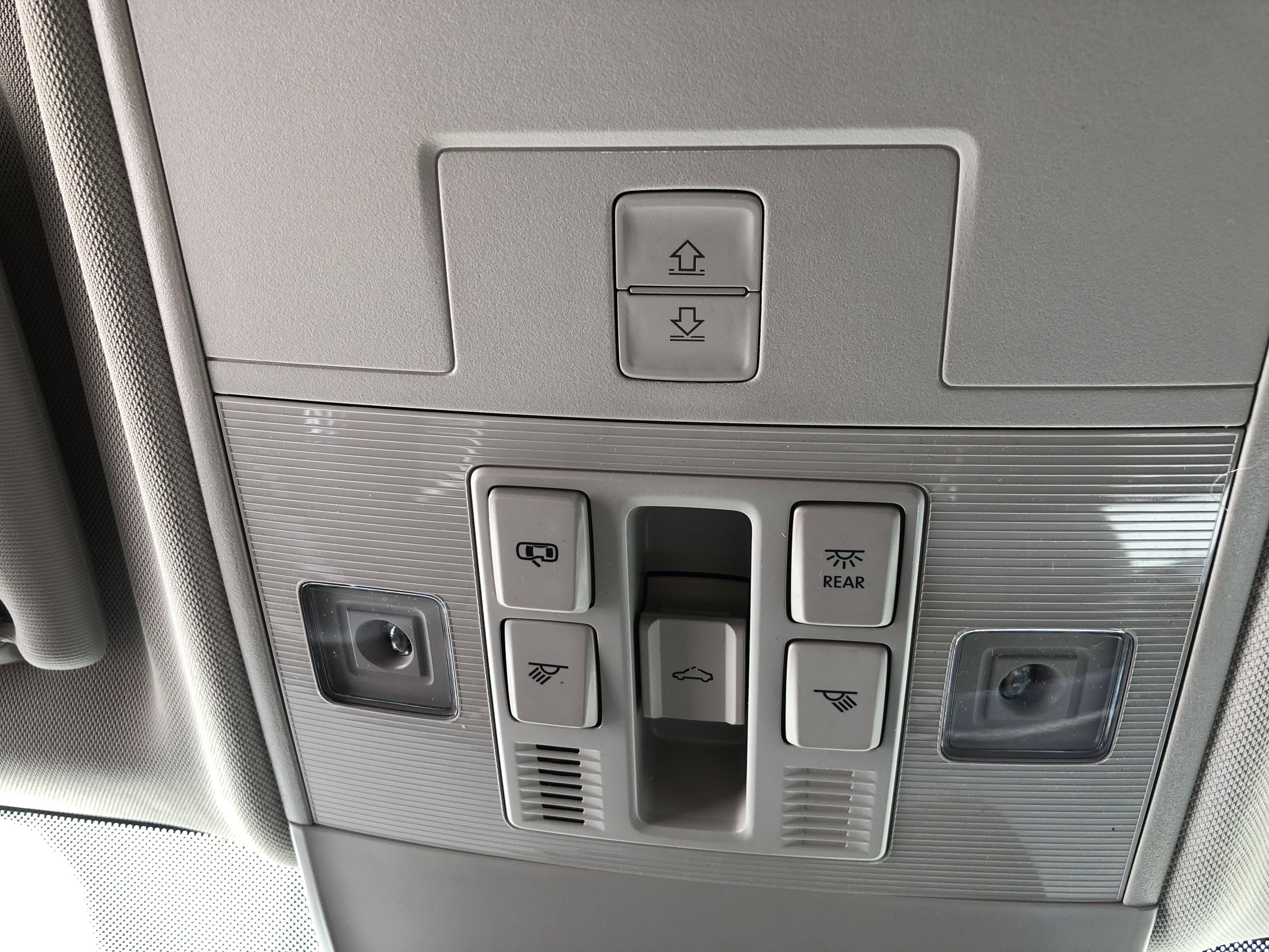 2026 Volkswagen Taos SE w/panoramic sunroof