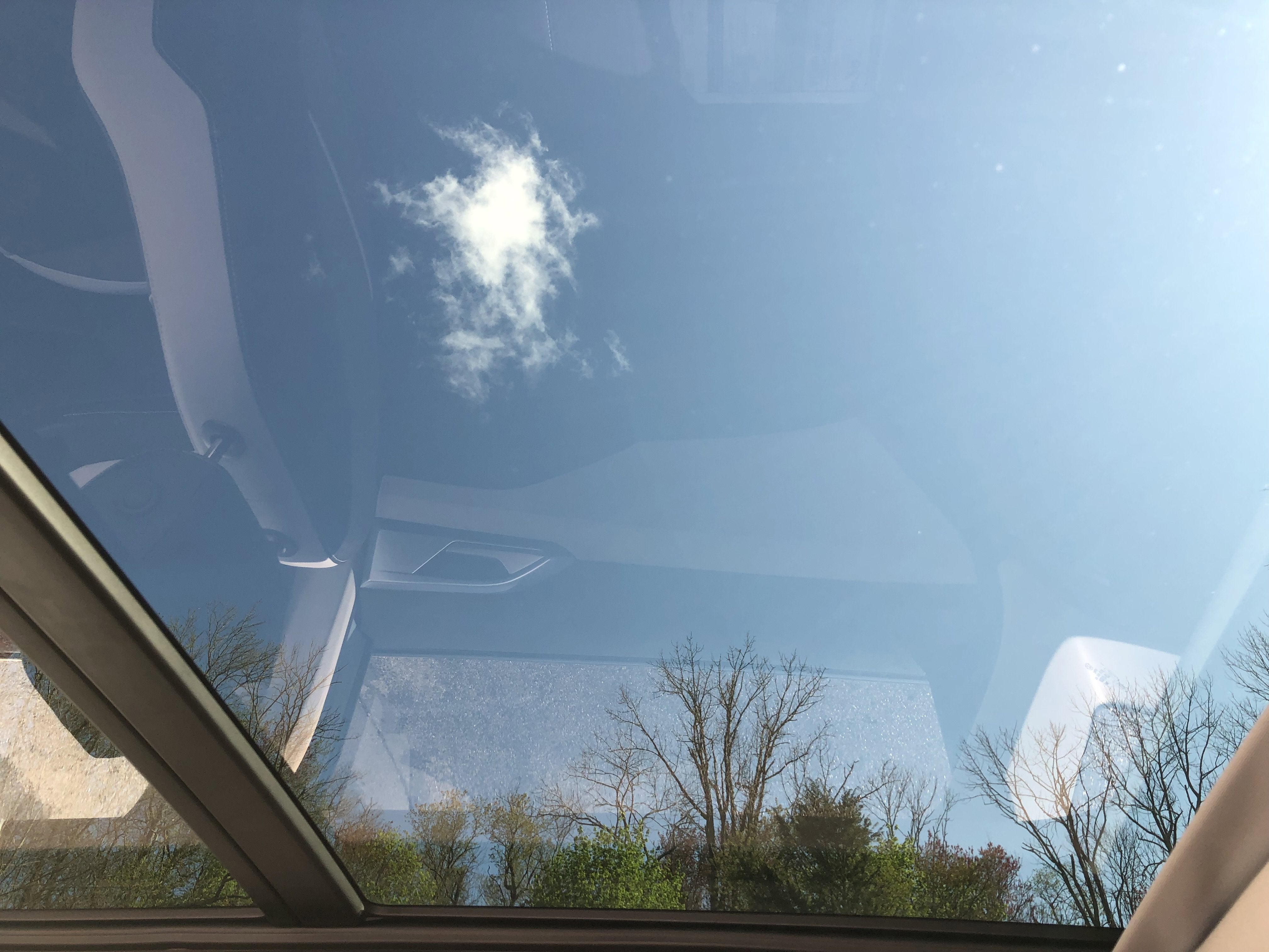 2026 Volkswagen Taos SE w/panoramic sunroof