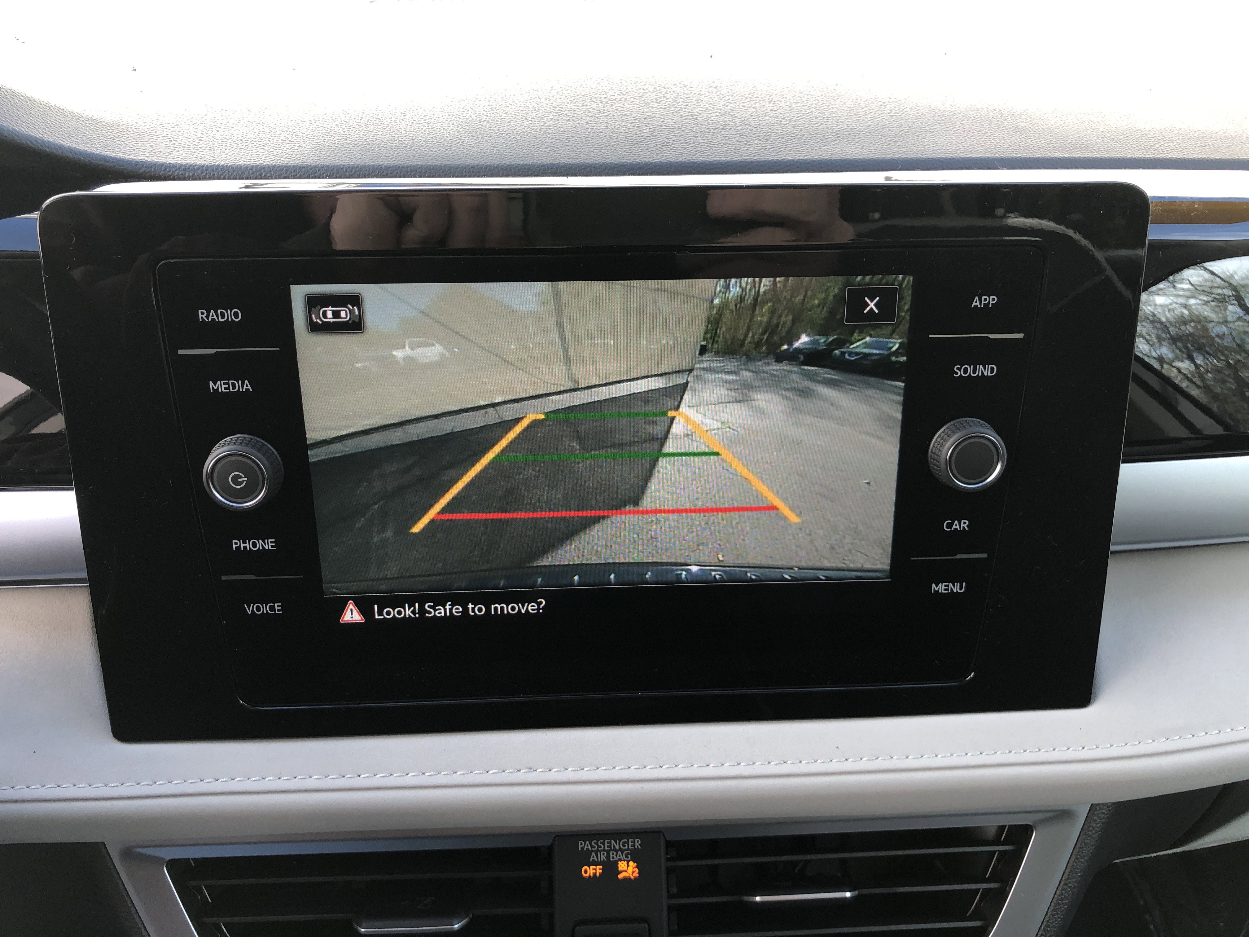 2026 Volkswagen Taos SE w/panoramic sunroof