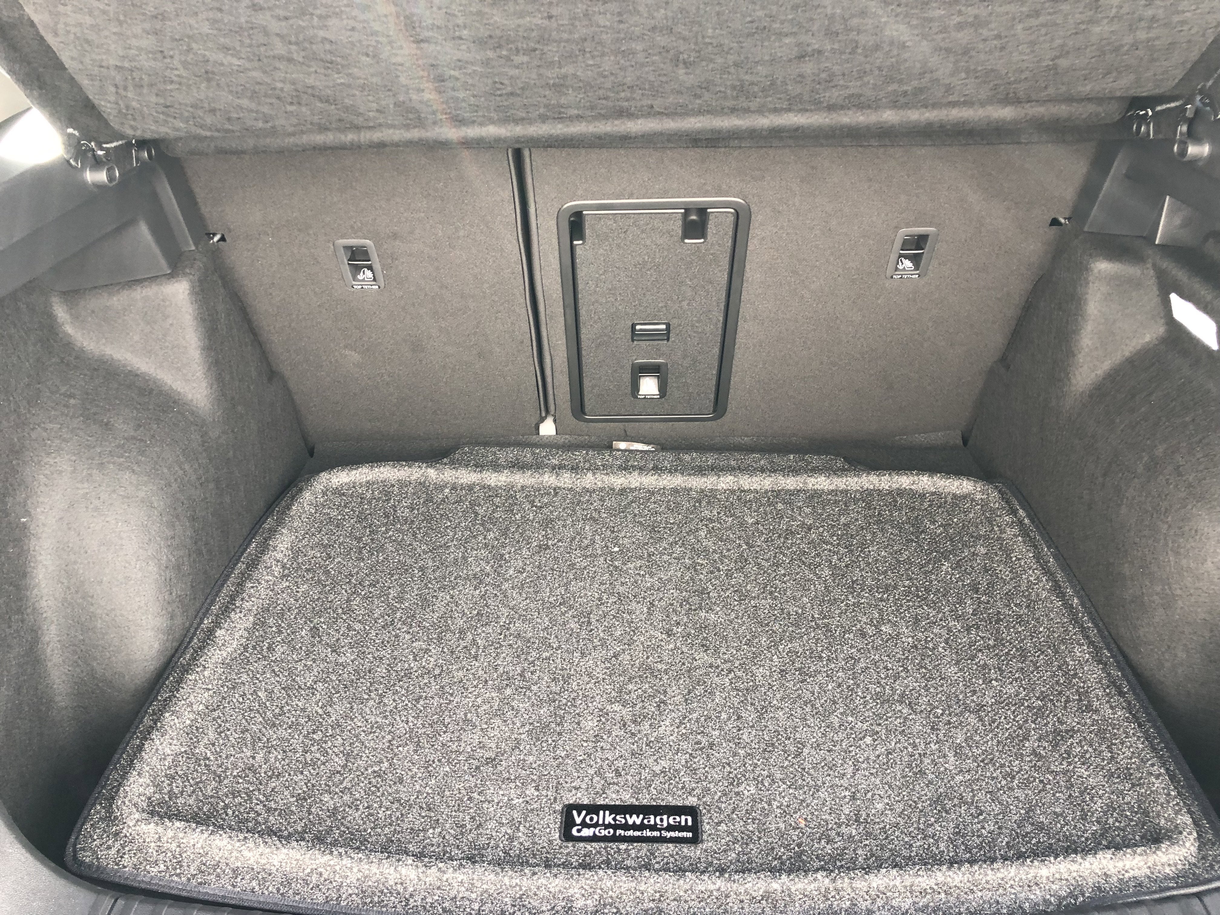 2026 Volkswagen Taos SE w/panoramic sunroof