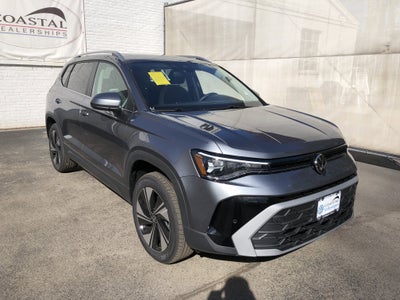 2026 Volkswagen Taos SE w/panoramic sunroof