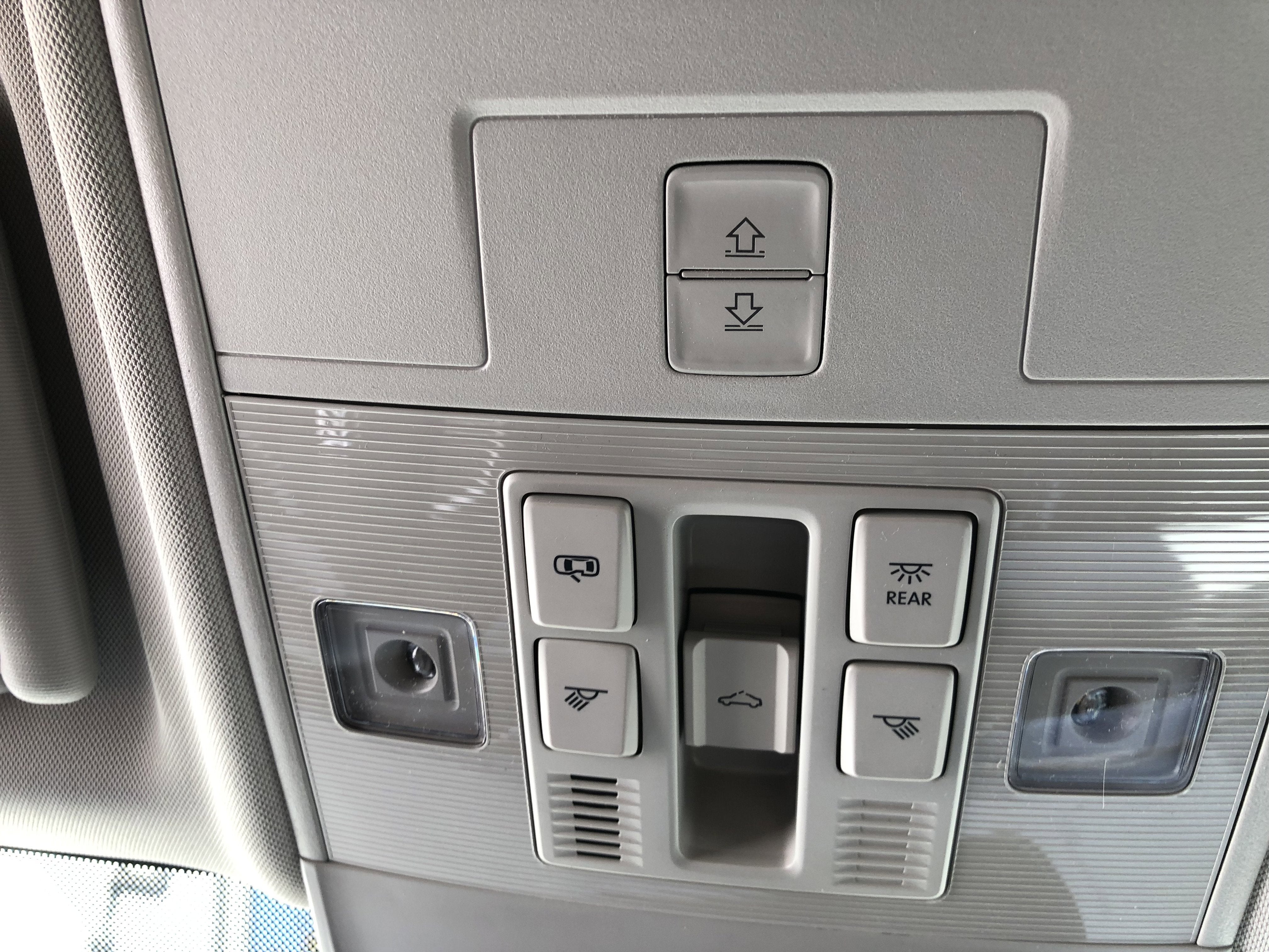 2026 Volkswagen Taos SE w/panoramic sunroof