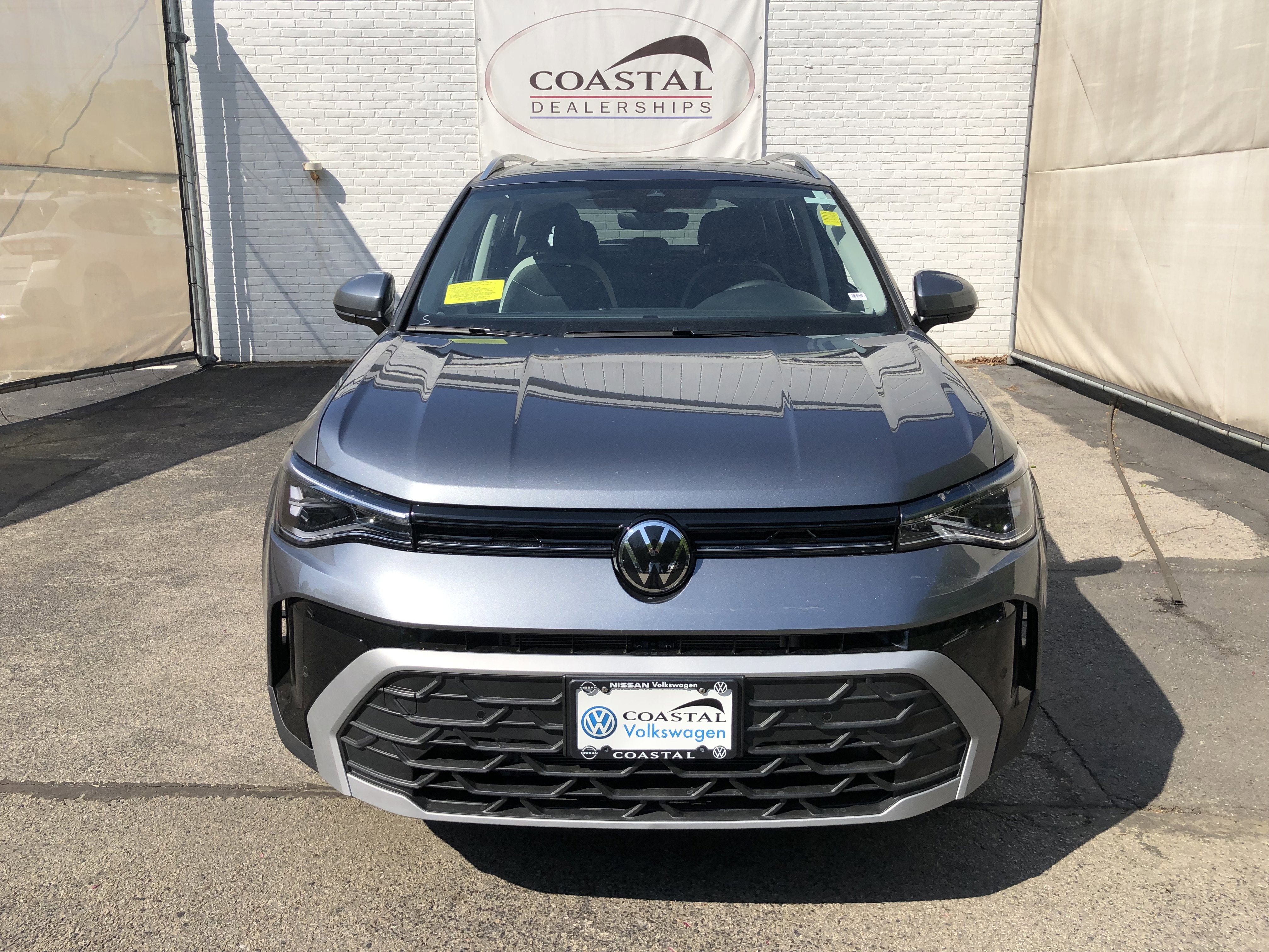 2026 Volkswagen Taos SE w/panoramic sunroof