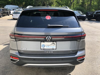 2026 Volkswagen Taos SE w/panoramic sunroof