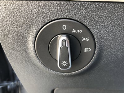 2026 Volkswagen Taos SE w/panoramic sunroof