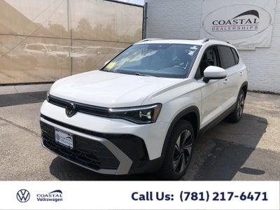 2026 Volkswagen Taos SE w/panoramic sunroof