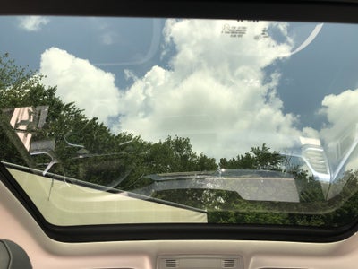 2026 Volkswagen Taos SE w/panoramic sunroof