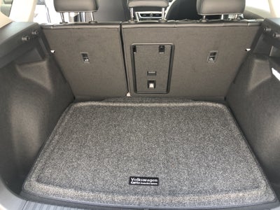 2026 Volkswagen Taos SE w/panoramic sunroof