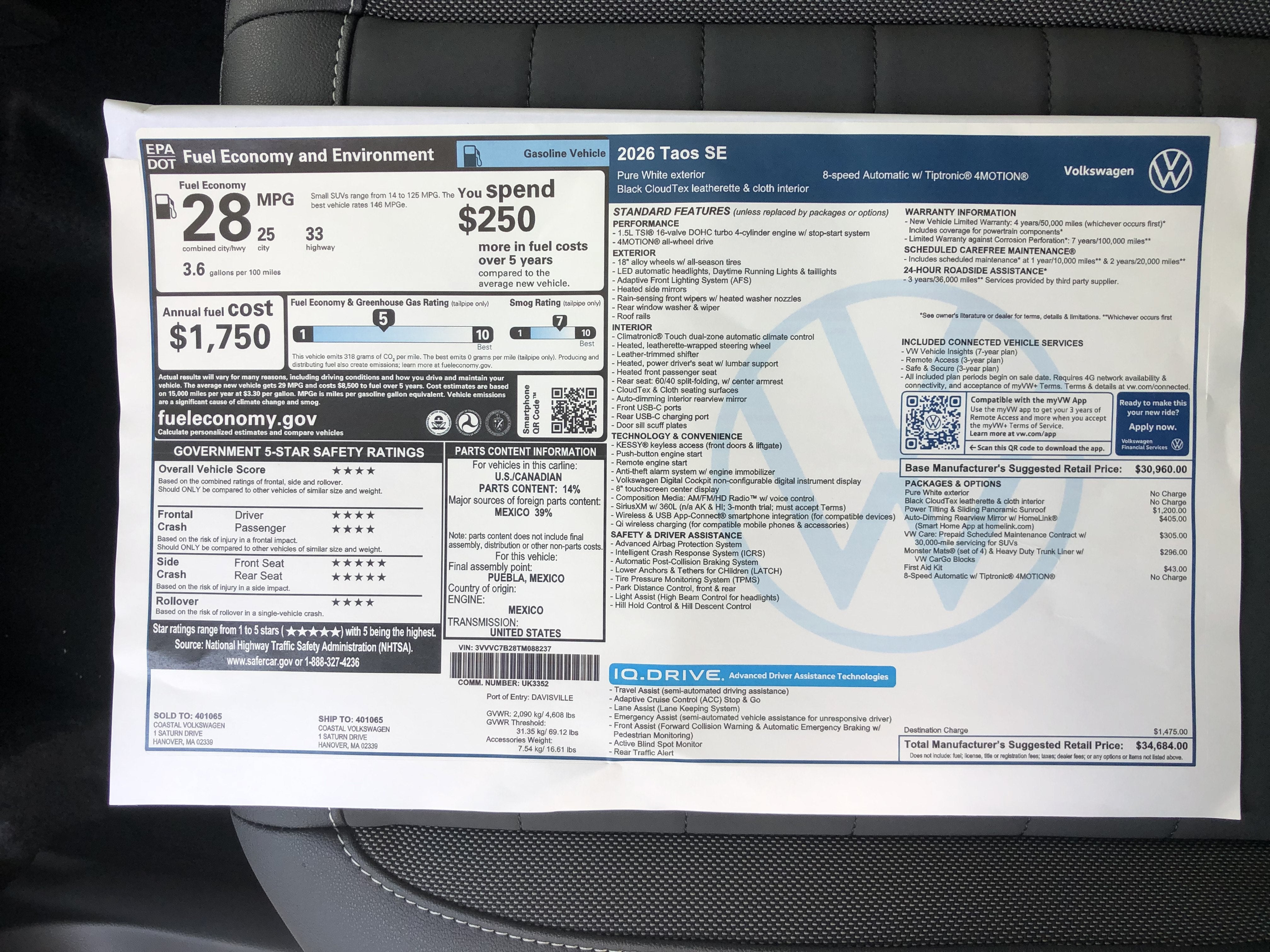 2026 Volkswagen Taos SE w/panoramic sunroof