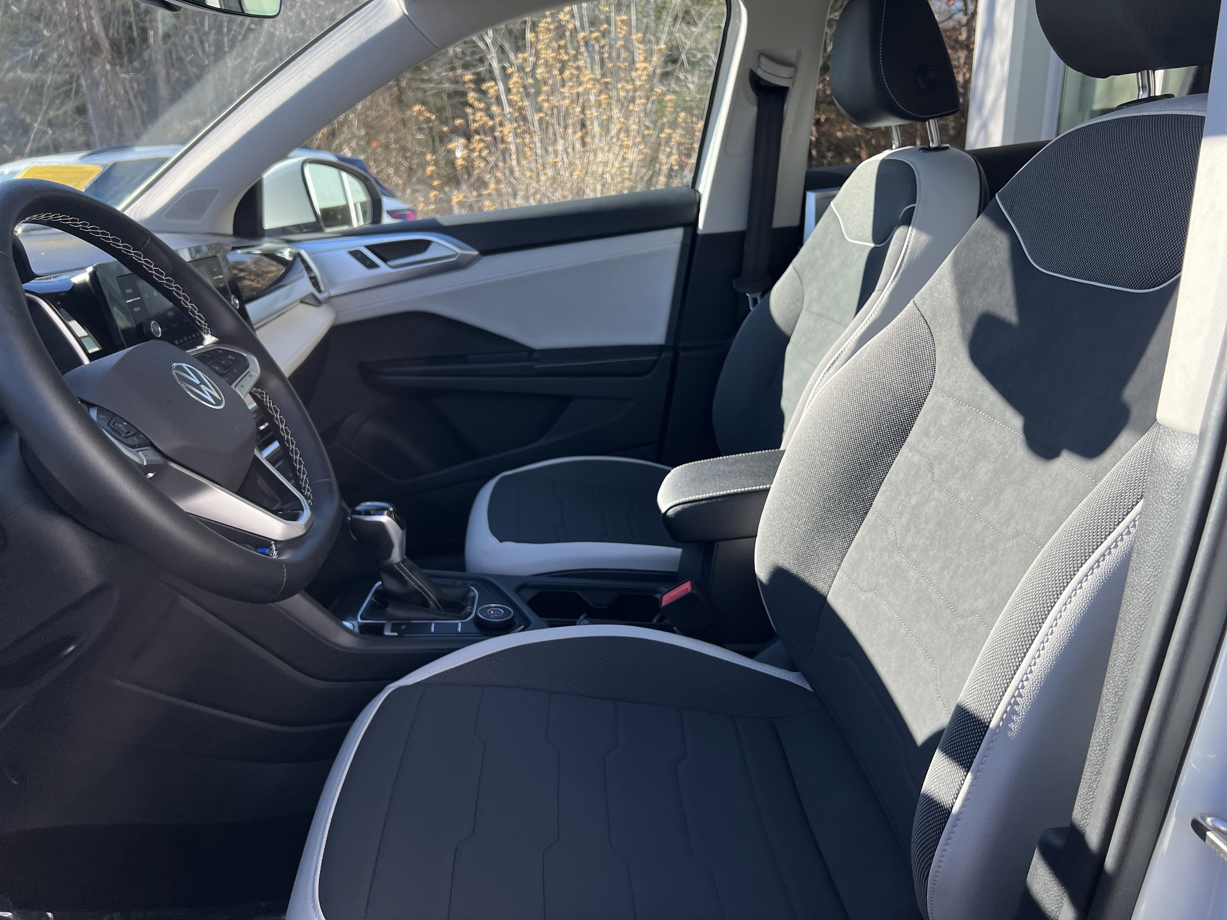 2025 Volkswagen Taos SE