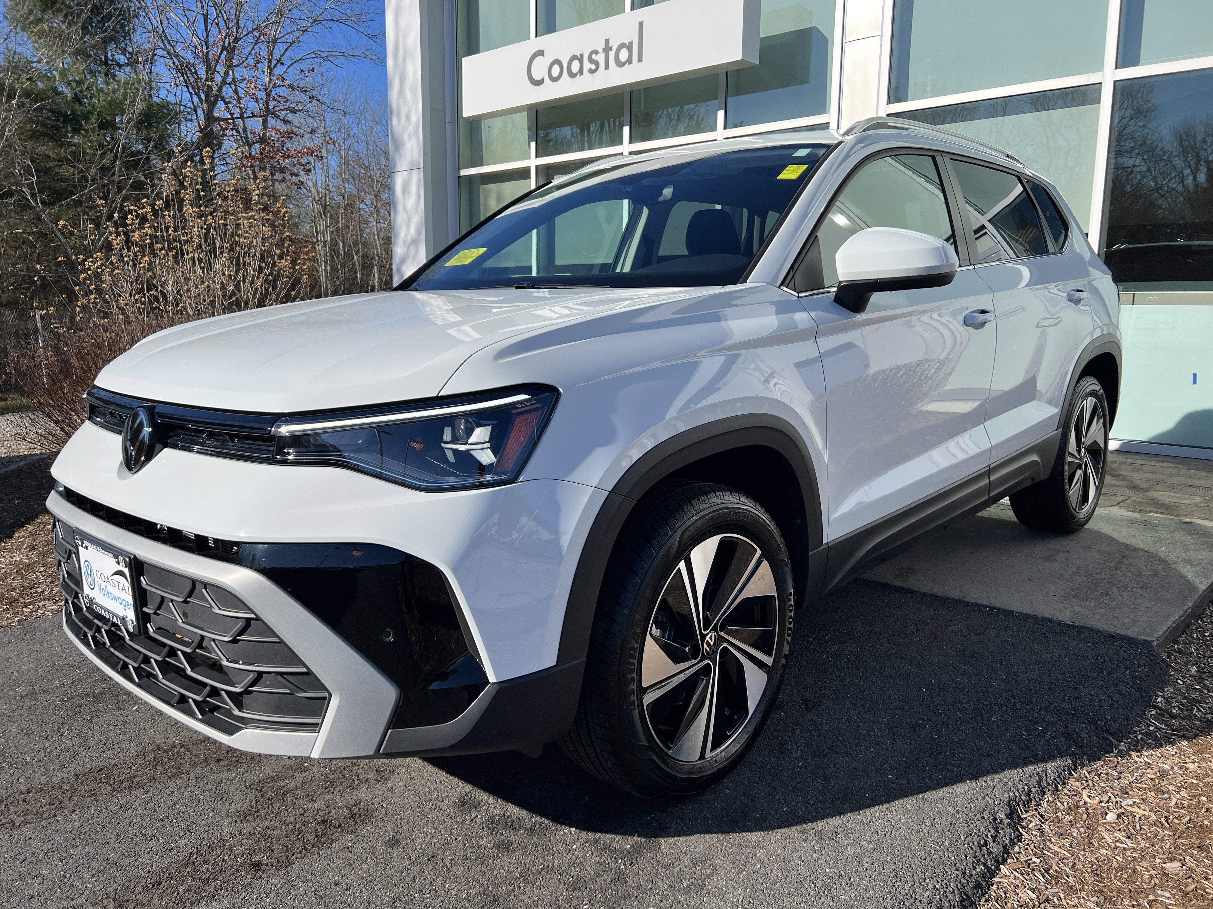 2025 Volkswagen Taos SE