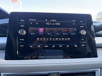 2025 Volkswagen Taos SE w/panoramic sunroof