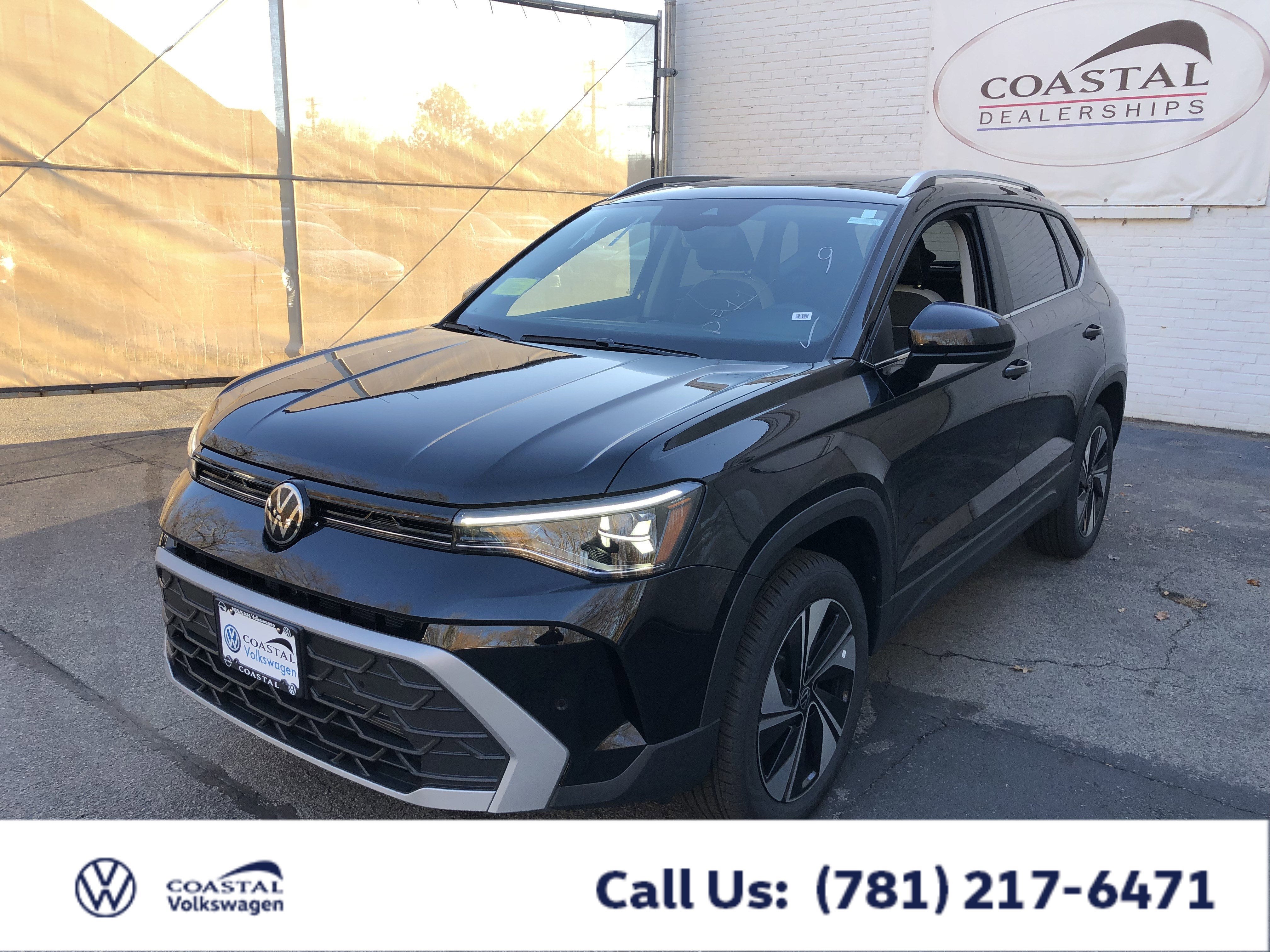 2026 Volkswagen Taos SE w/panoramic sunroof