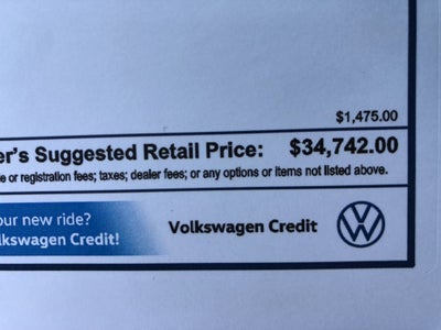 2026 Volkswagen Taos SE w/panoramic sunroof