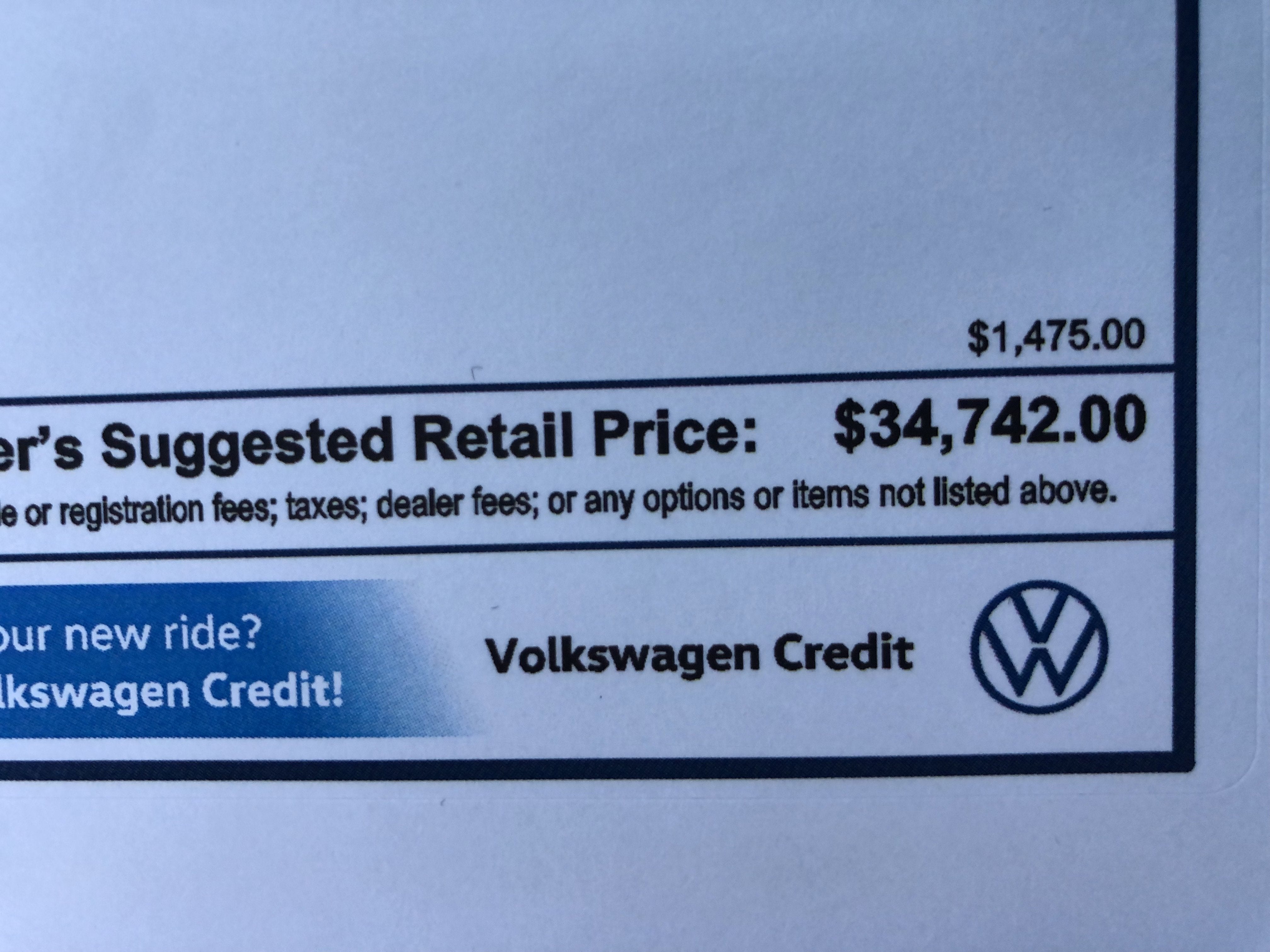 2026 Volkswagen Taos SE w/panoramic sunroof