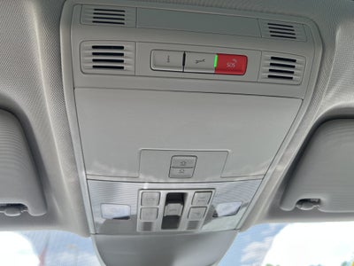 2026 Volkswagen Taos SE w/panoramic sunroof