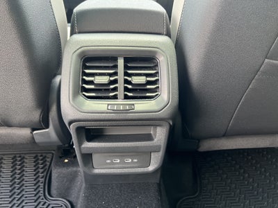 2026 Volkswagen Taos SE w/panoramic sunroof