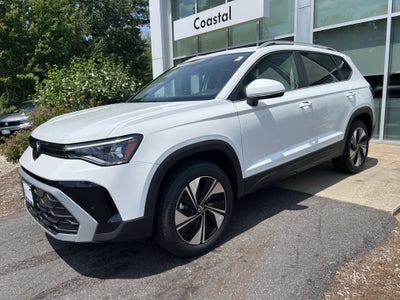 2026 Volkswagen Taos SE w/panoramic sunroof