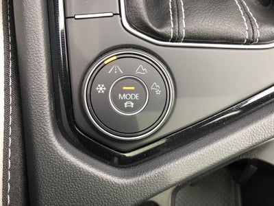 2026 Volkswagen Taos SE w/panoramic sunroof