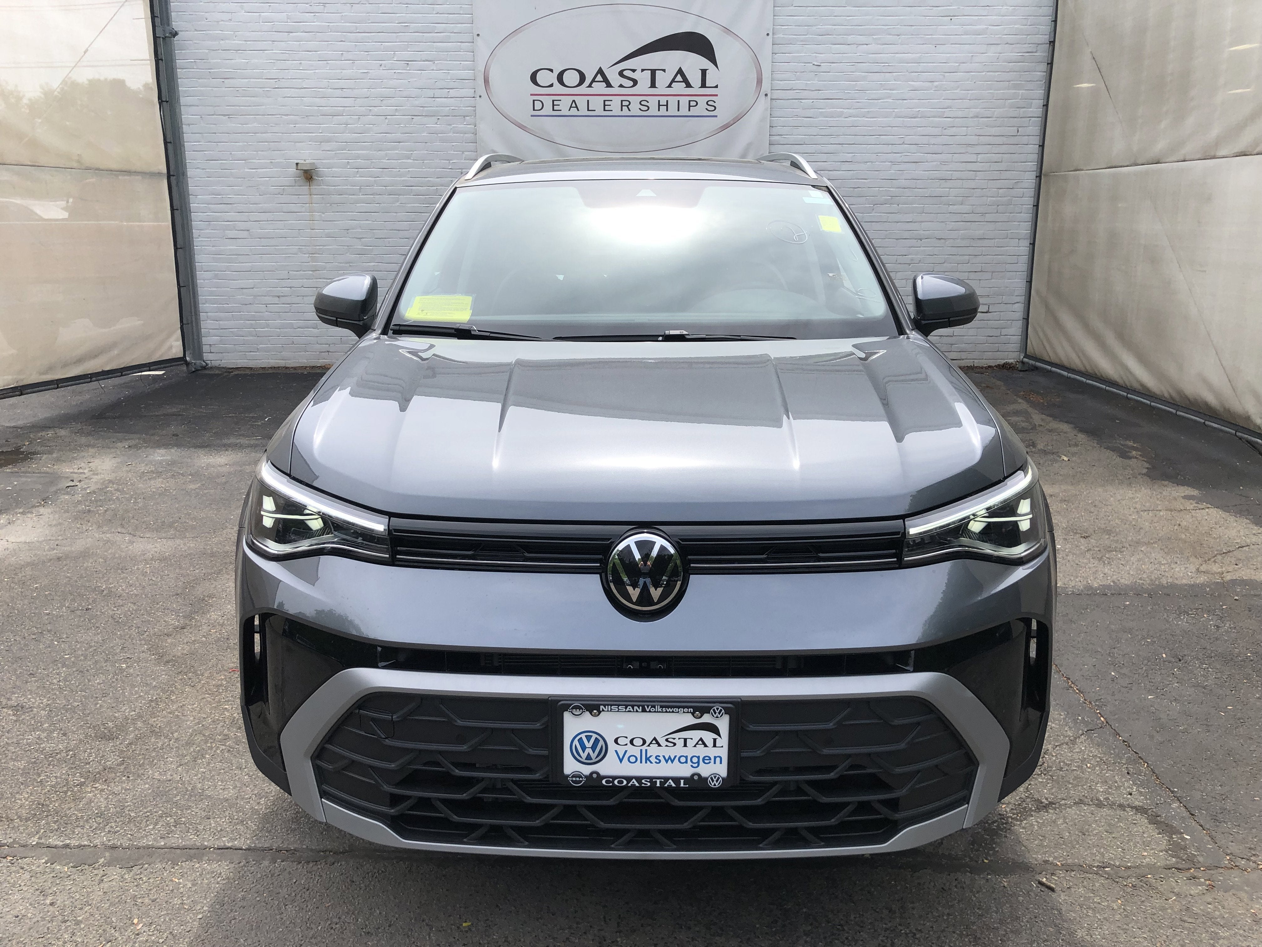 2026 Volkswagen Taos SE w/panoramic sunroof