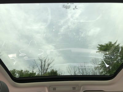 2026 Volkswagen Taos SE w/panoramic sunroof