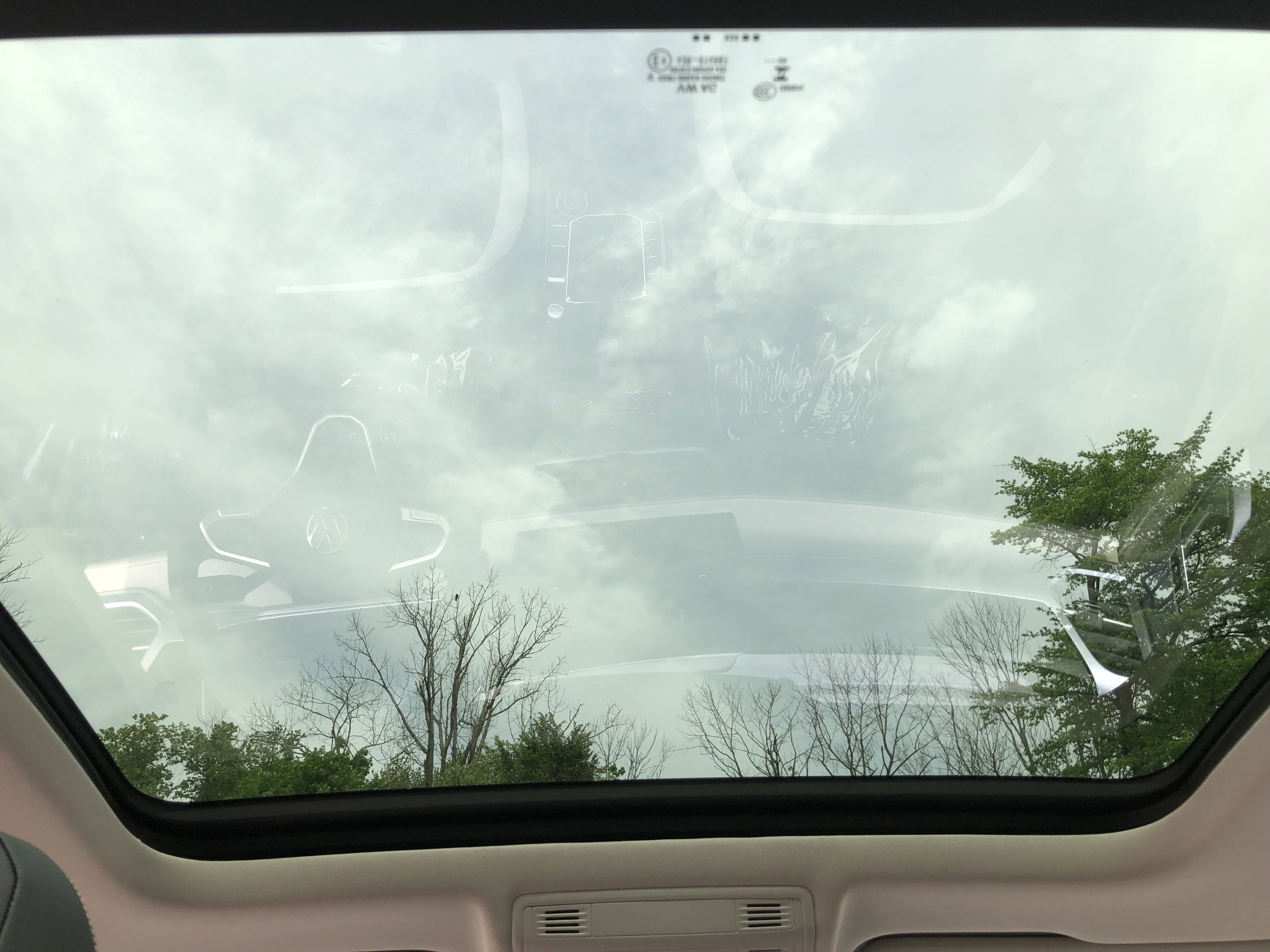 2026 Volkswagen Taos SE w/panoramic sunroof