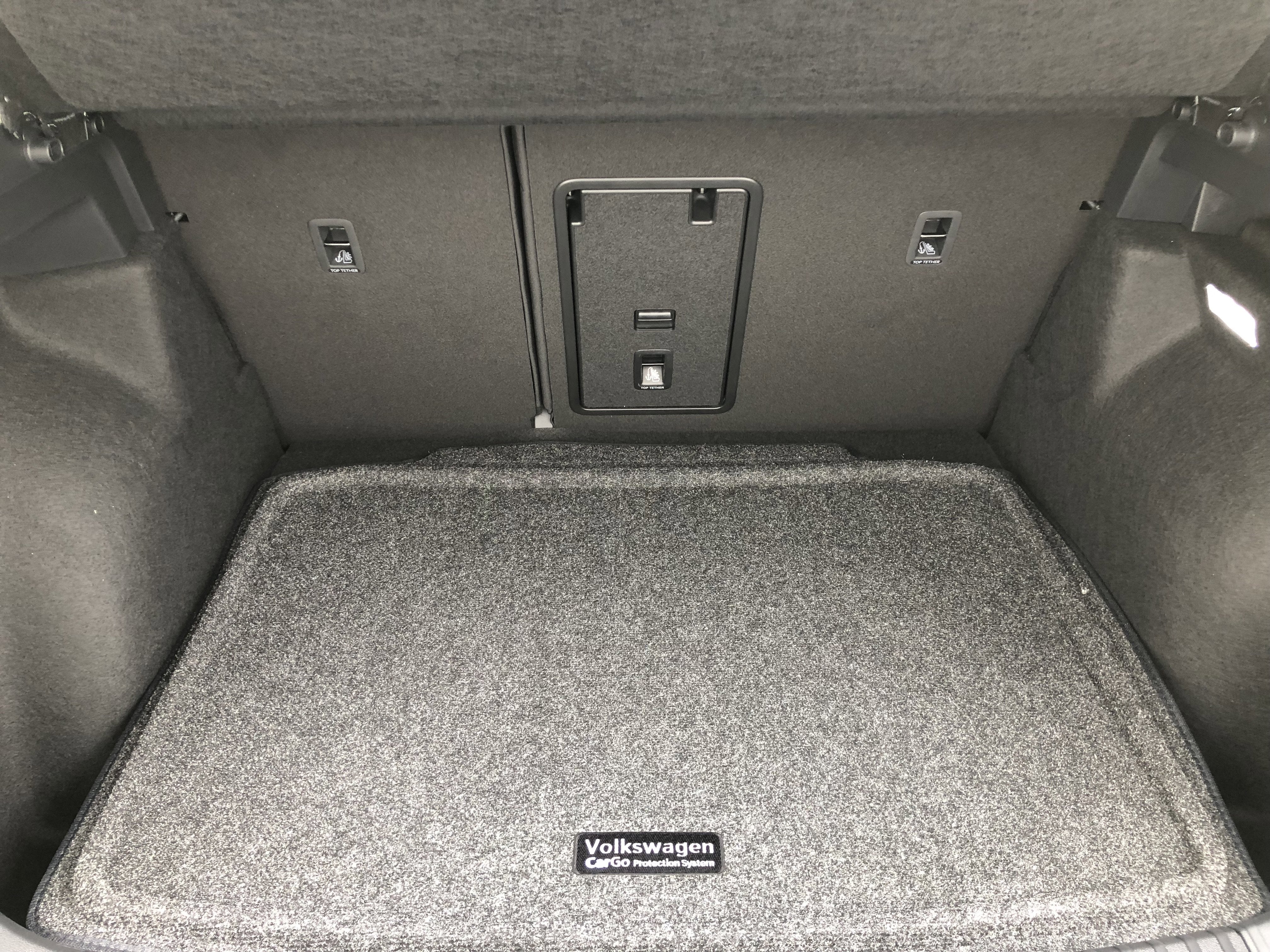 2026 Volkswagen Taos SE w/panoramic sunroof